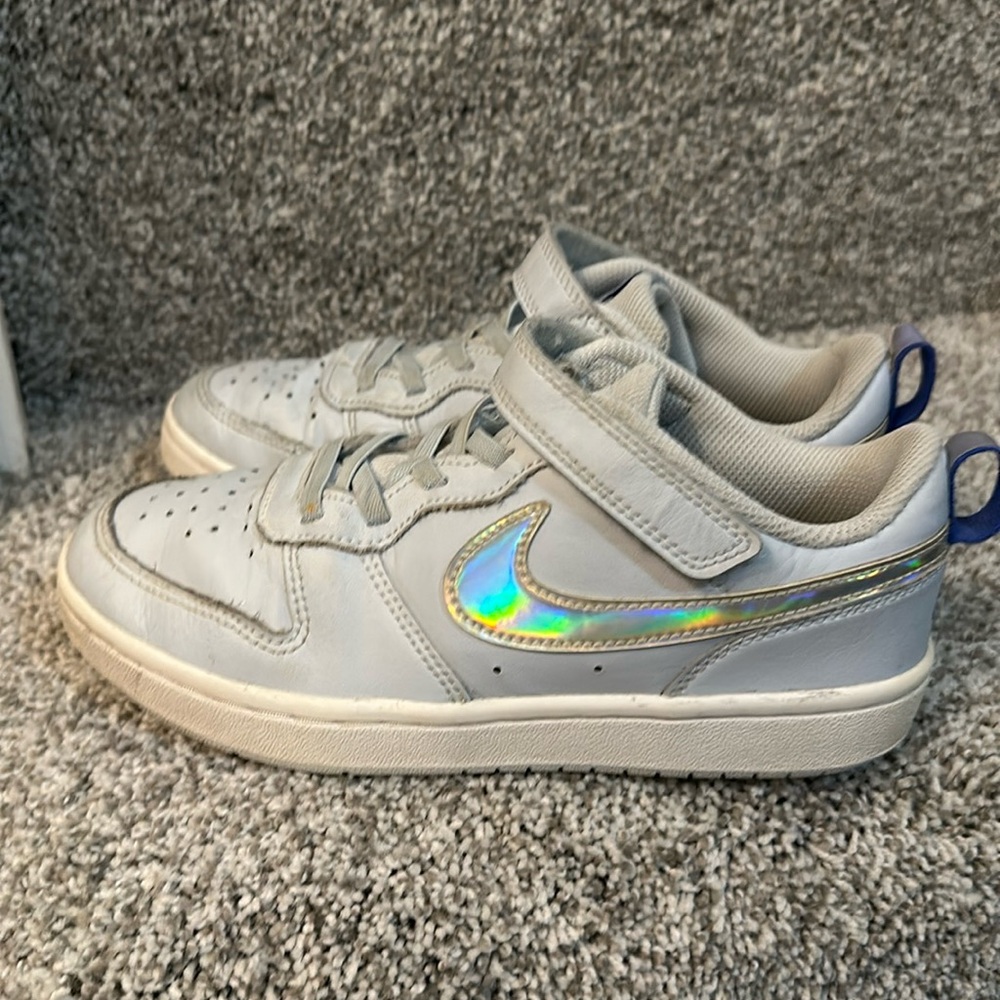 Girl nike size 3. Fair condition